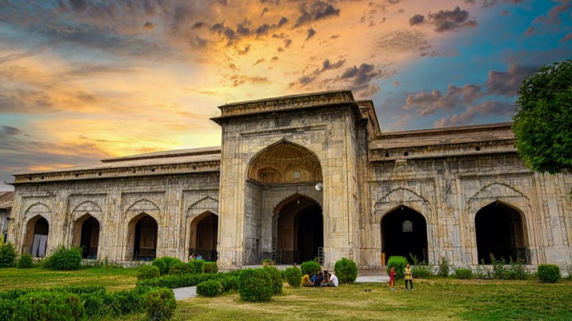 Special Srinagar Offer - Kashmir Package - 3